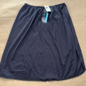 Vanity Fair Half Slip Womens Size XL Black Nylon Lace Trim Side Slit 24”